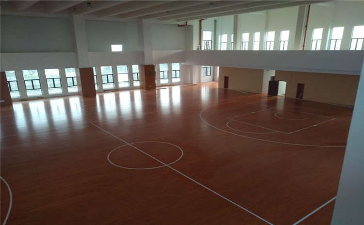 松木风雨操场运动地板厂家及地板钉的选择指南